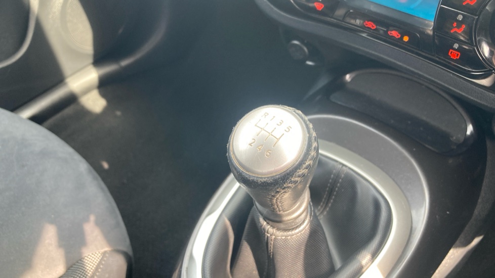 Nissan Juke 1.5 dCi Bose Personal Edition 5dr Diesel Hatchback - Image 13