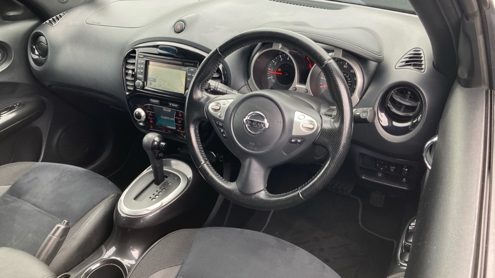 Nissan Juke 1.6 N-Connecta 5dr Xtronic Petrol Hatchback - Image 11