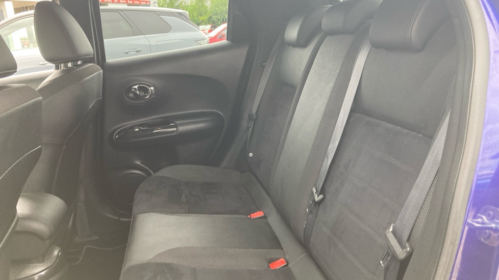 Nissan Juke 1.6 N-Connecta 5dr Xtronic Petrol Hatchback - Image 16