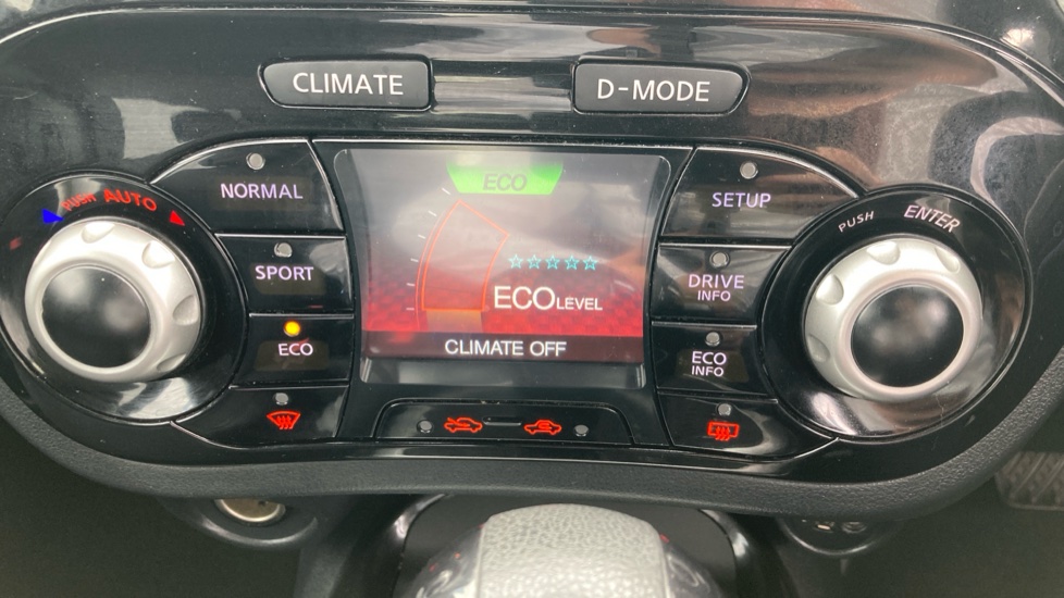 Nissan Juke 1.6 N-Connecta 5dr Xtronic Petrol Hatchback - Image 29