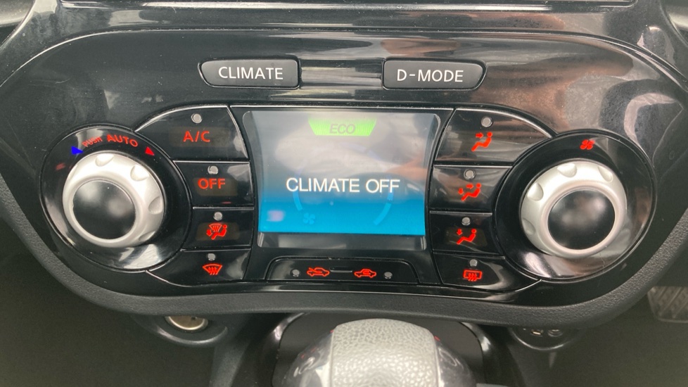 Nissan Juke 1.6 N-Connecta 5dr Xtronic Petrol Hatchback - Image 30