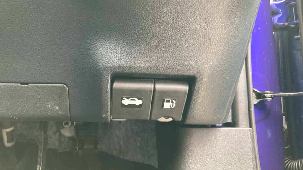 Nissan Juke 1.6 N-Connecta 5dr Xtronic Petrol Hatchback - Image 35