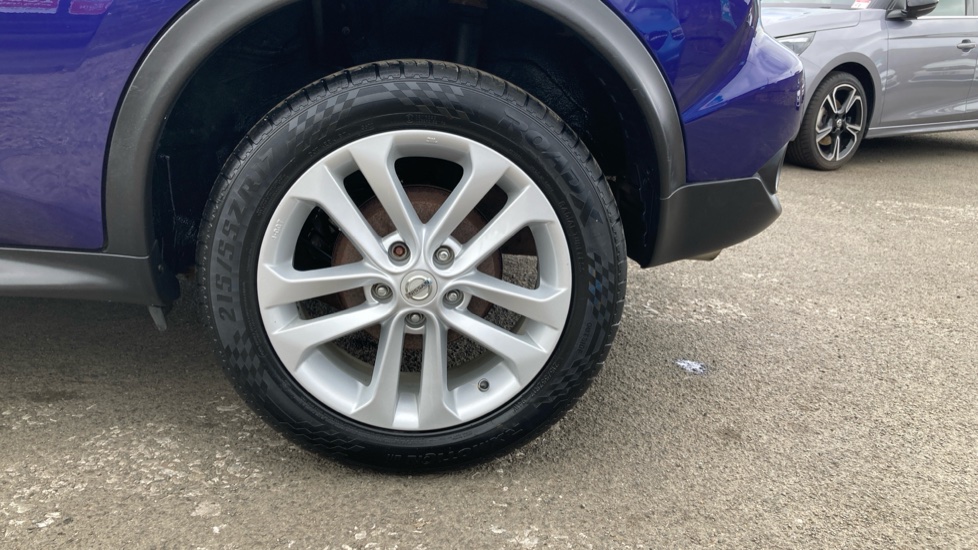 Nissan Juke 1.6 N-Connecta 5dr Xtronic Petrol Hatchback - Image 37