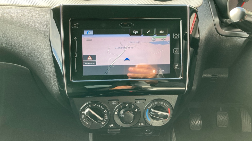 Suzuki Swift 1.0 Boosterjet SZ-T 5dr Petrol Hatchback - Image 12