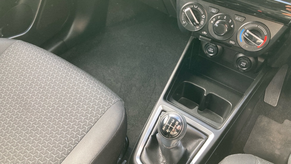 Suzuki Swift 1.0 Boosterjet SZ-T 5dr Petrol Hatchback - Image 13