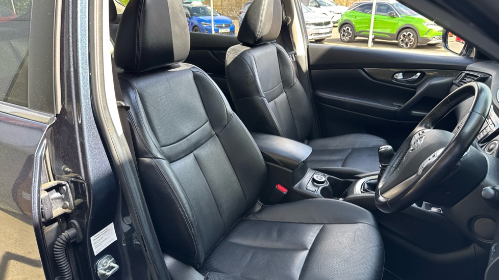 Nissan X-Trail 1.6 dCi Tekna 5dr 4WD Diesel Station Wagon - Image 28