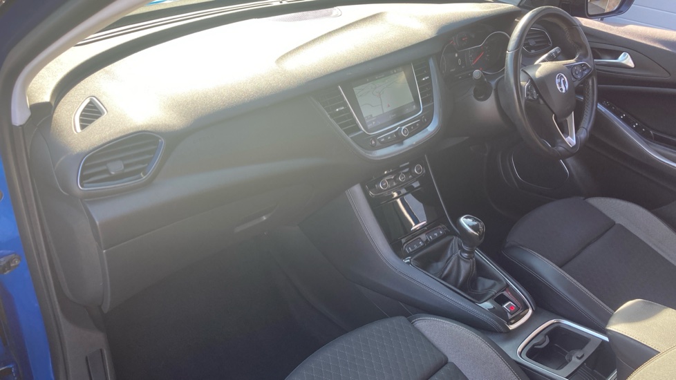 Vauxhall Grandland X 1.2 Turbo Sport Nav 5dr Petrol Hatchback - Image 9