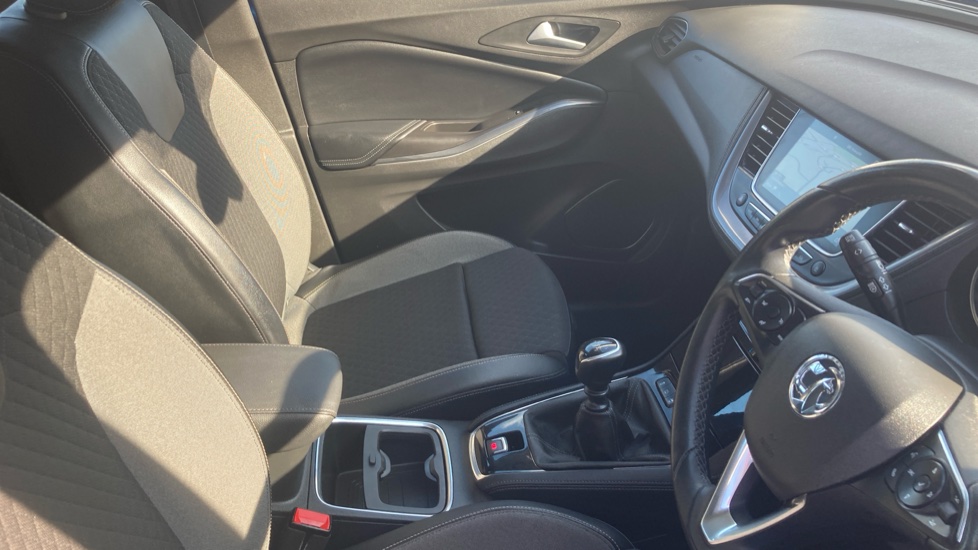 Vauxhall Grandland X 1.2 Turbo Sport Nav 5dr Petrol Hatchback - Image 14