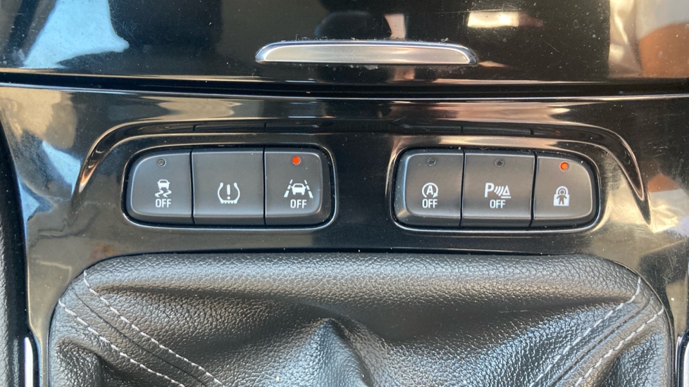 Vauxhall Grandland X 1.2 Turbo Sport Nav 5dr Petrol Hatchback - Image 30