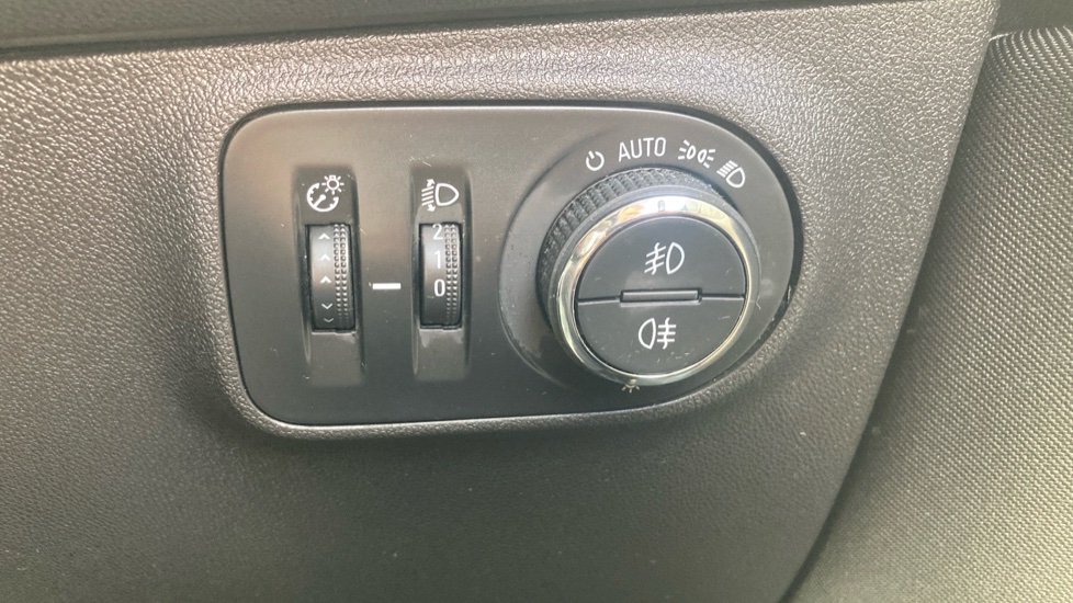 Vauxhall Corsa 1.4 Energy 5dr [AC] Petrol Hatchback - Image 26