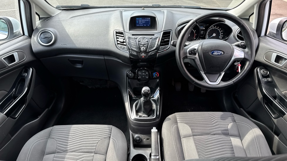 Ford Fiesta 1.25 82 Zetec 5dr Petrol Hatchback - Image 10