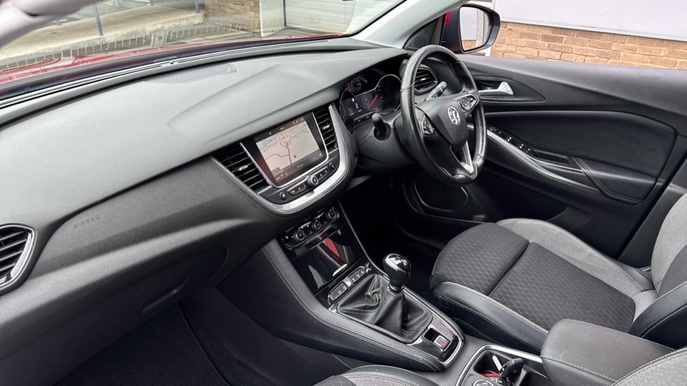Vauxhall Grandland X 1.2 Turbo Sport Nav 5dr Petrol Hatchback - Image 9