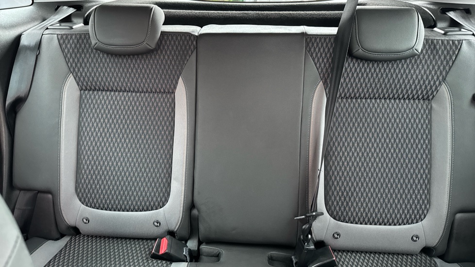 Vauxhall Crossland X 1.2T [130] Elite 5dr [Start Stop] Petrol Hatchback - Image 15