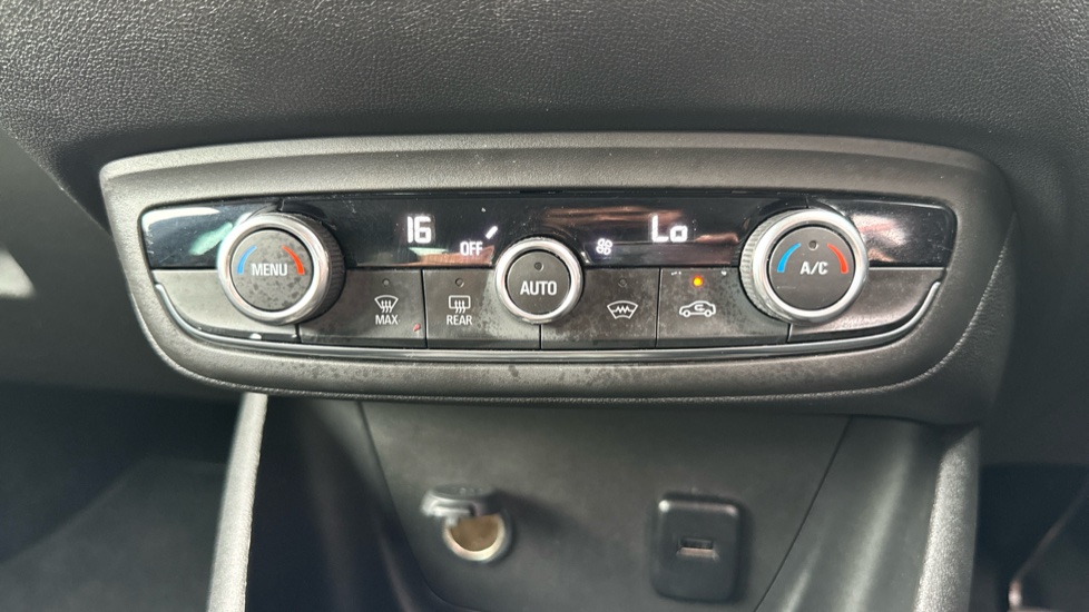 Vauxhall Crossland X 1.2T [130] Elite 5dr [Start Stop] Petrol Hatchback - Image 25