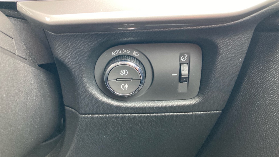 Vauxhall Mokka 100kW Ultimate 50kWh 5dr Auto Electric Hatchback - Image 26