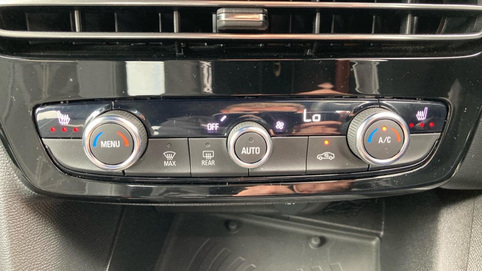 Vauxhall Mokka 100kW Ultimate 50kWh 5dr Auto Electric Hatchback - Image 27
