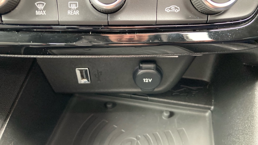 Vauxhall Mokka 100kW Ultimate 50kWh 5dr Auto Electric Hatchback - Image 28