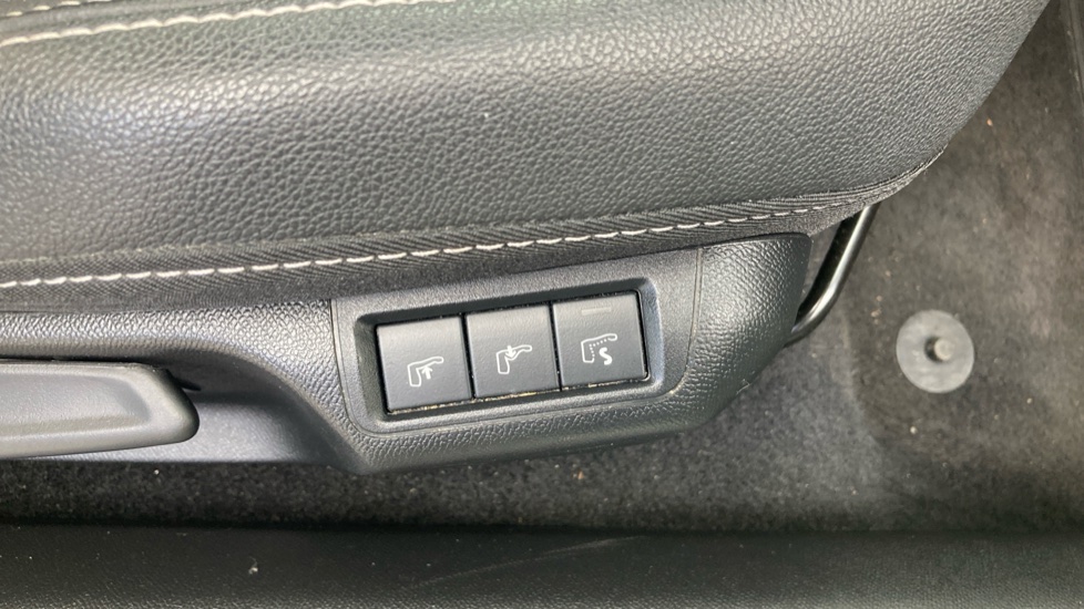 Vauxhall Mokka 100kW Ultimate 50kWh 5dr Auto Electric Hatchback - Image 34