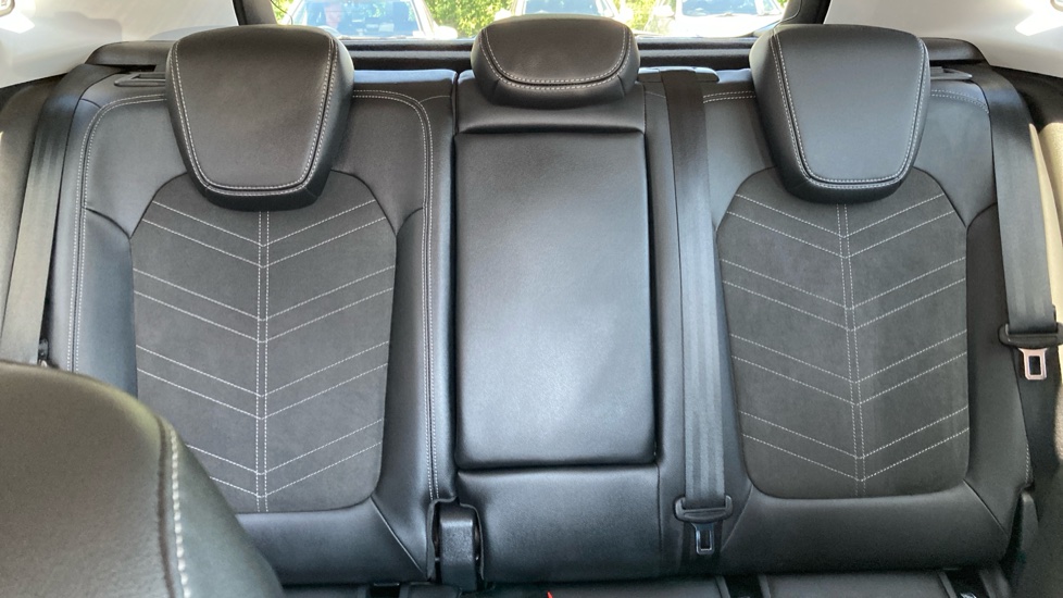 Vauxhall Grandland 1.2 Turbo Ultimate 5dr Auto Petrol Hatchback - Image 15