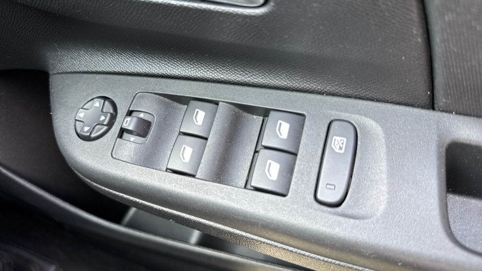 Vauxhall Corsa 1.2 Design 5dr Petrol Hatchback - Image 30