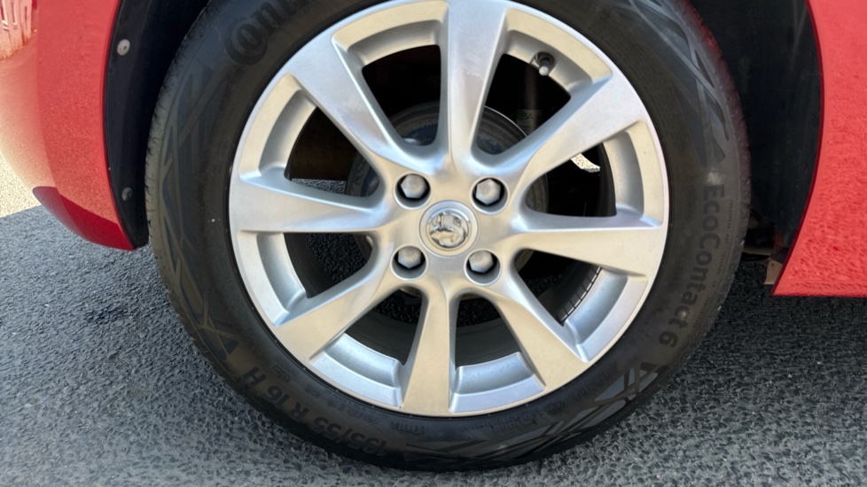 Vauxhall Corsa 1.2 Design 5dr Petrol Hatchback - Image 32