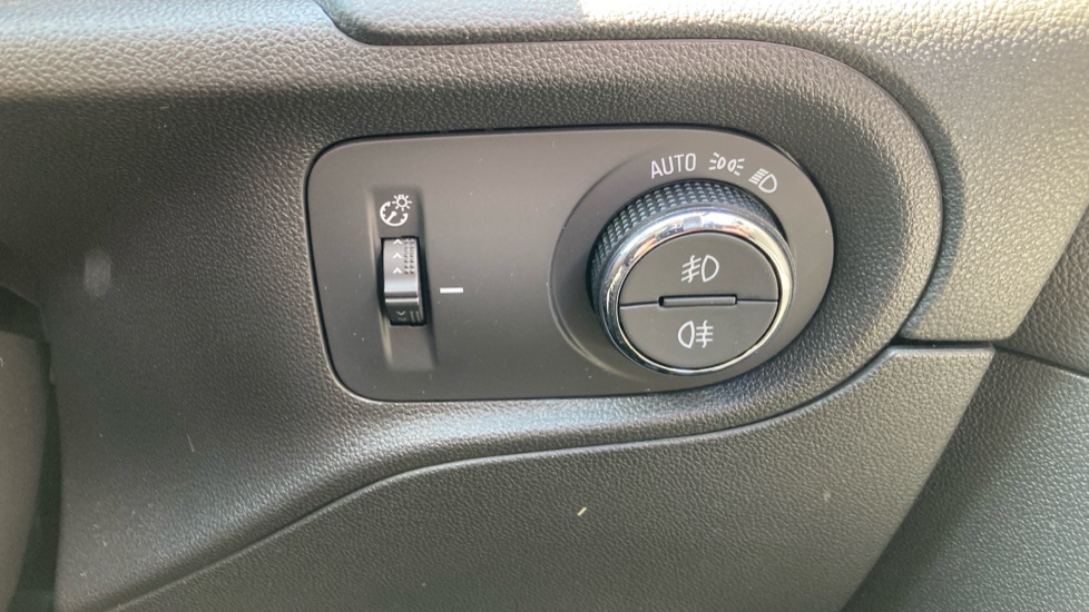 Vauxhall Grandland 1.2 Turbo Ultimate 5dr Auto Petrol Hatchback - Image 29