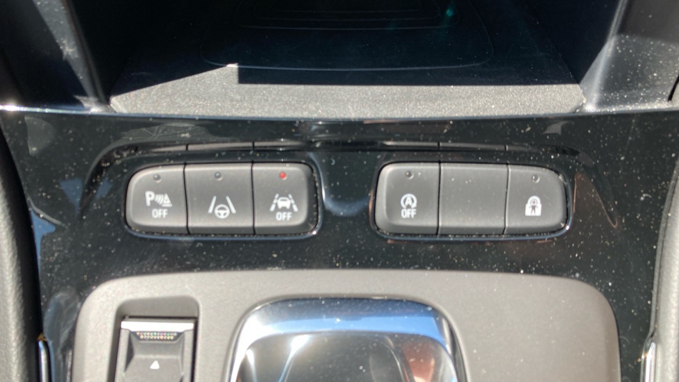 Vauxhall Grandland 1.2 Turbo Ultimate 5dr Auto Petrol Hatchback - Image 32