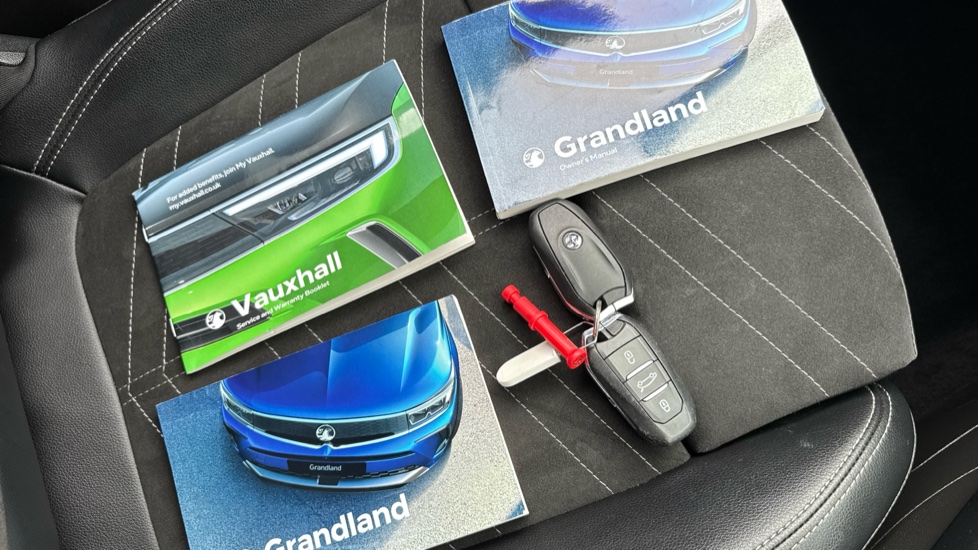 Vauxhall Grandland 1.2 Turbo Ultimate 5dr Petrol Hatchback - Image 19