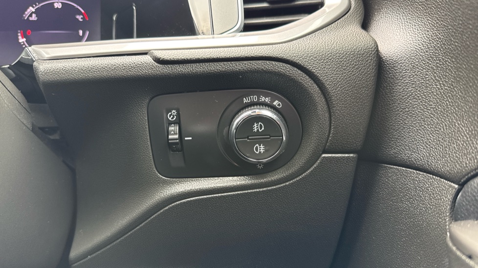 Vauxhall Grandland 1.2 Turbo Ultimate 5dr Petrol Hatchback - Image 29