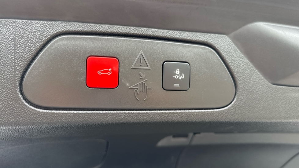 Vauxhall Grandland 1.2 Turbo Ultimate 5dr Petrol Hatchback - Image 35