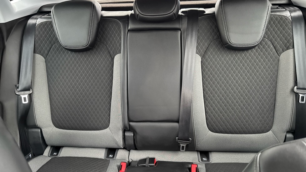 Vauxhall Grandland X 1.2 Turbo SRi Nav 5dr Petrol Hatchback - Image 15