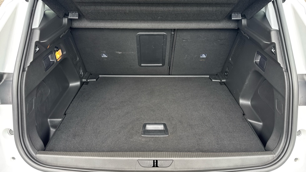 Vauxhall Grandland X 1.2 Turbo SRi Nav 5dr Petrol Hatchback - Image 21