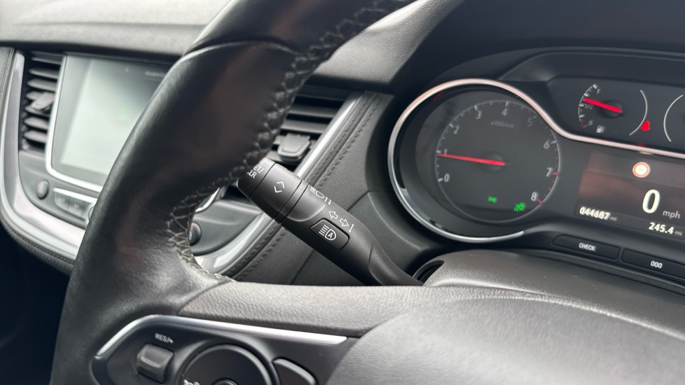 Vauxhall Grandland X 1.2 Turbo SRi Nav 5dr Petrol Hatchback - Image 32