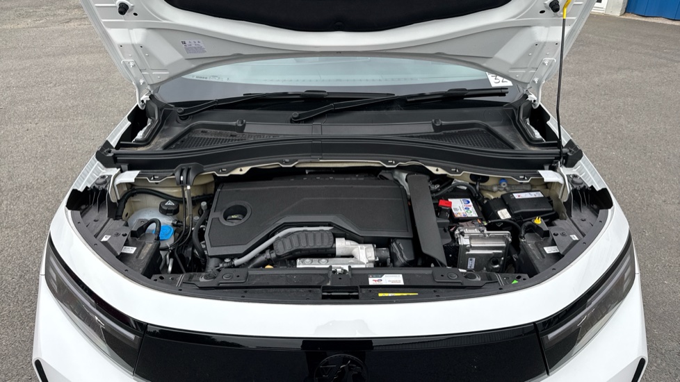 Vauxhall Frontera 1.2 Hybrid [136] GS 5dr e-DCT6 Petrol Estate - Image 8