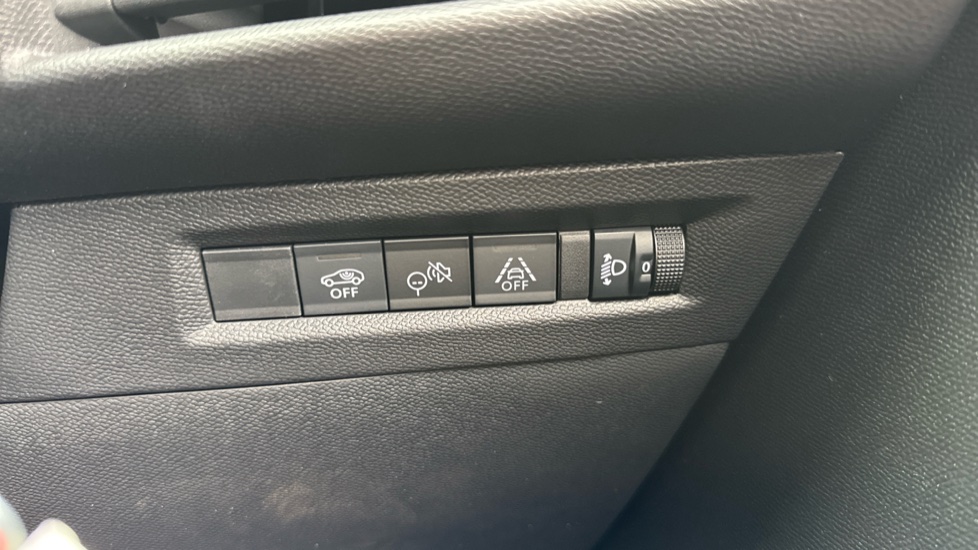 Vauxhall Frontera 1.2 Hybrid [136] GS 5dr e-DCT6 Petrol Estate - Image 34