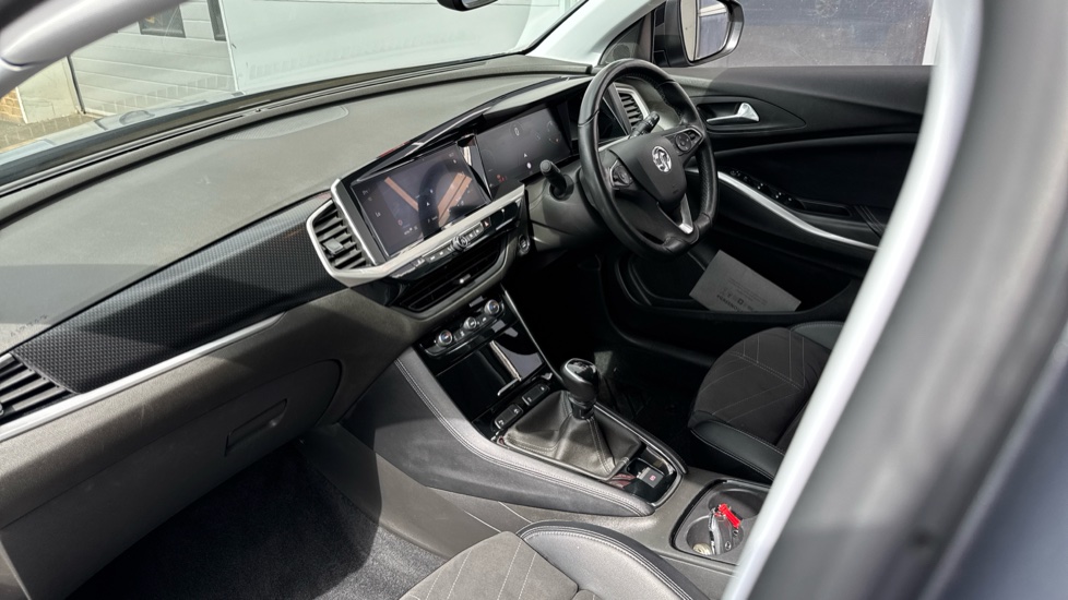 Vauxhall Grandland 1.2 Turbo Ultimate 5dr Petrol Hatchback - Image 9