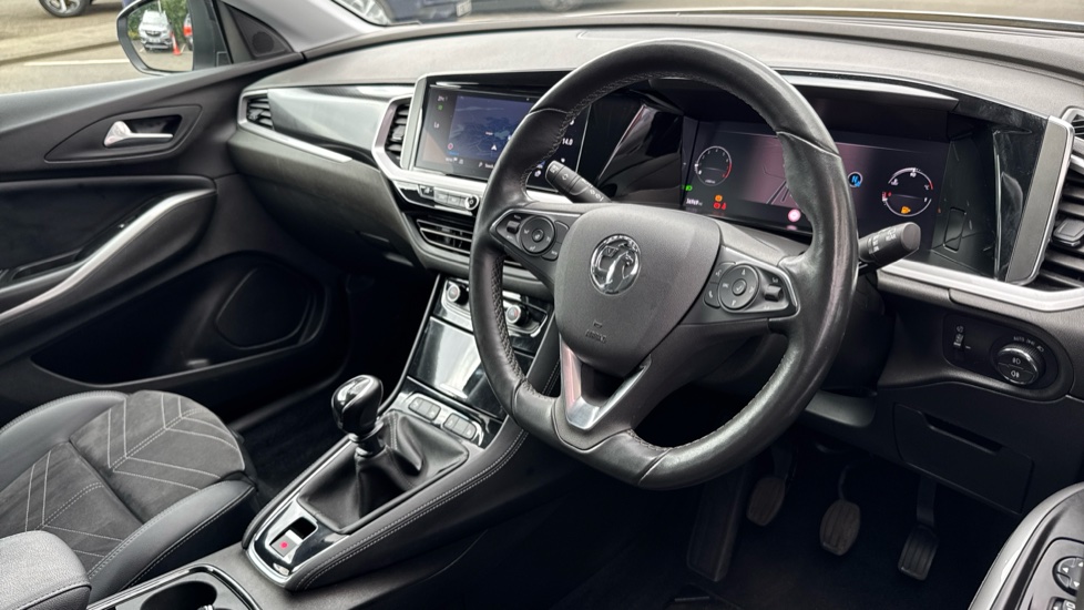 Vauxhall Grandland 1.2 Turbo Ultimate 5dr Petrol Hatchback - Image 11