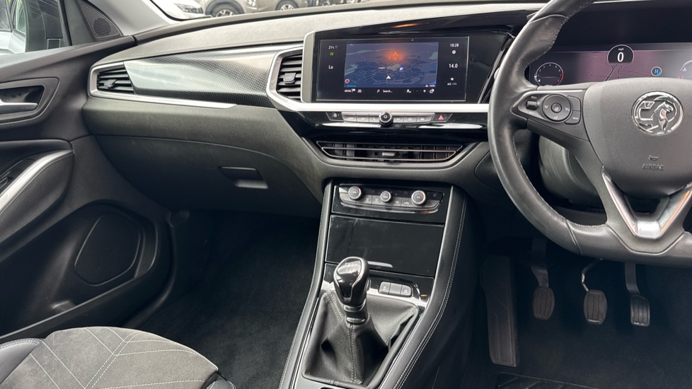 Vauxhall Grandland 1.2 Turbo Ultimate 5dr Petrol Hatchback - Image 14