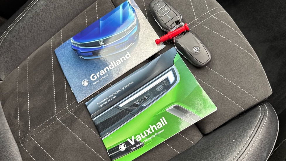 Vauxhall Grandland 1.2 Turbo Ultimate 5dr Petrol Hatchback - Image 19