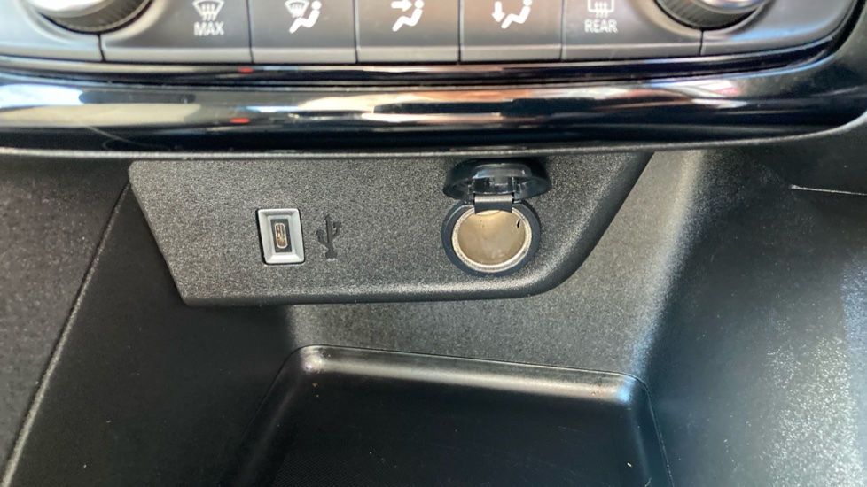 Vauxhall Corsa 1.2 Design 5dr Petrol Hatchback - Image 31