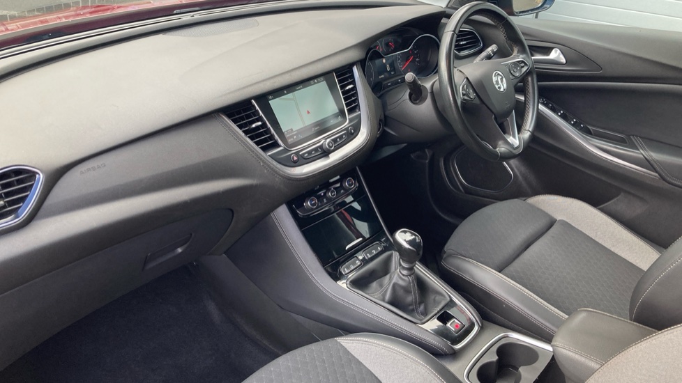 Vauxhall Grandland X 1.2 Turbo Griffin Edition 5dr Petrol Hatchback - Image 9