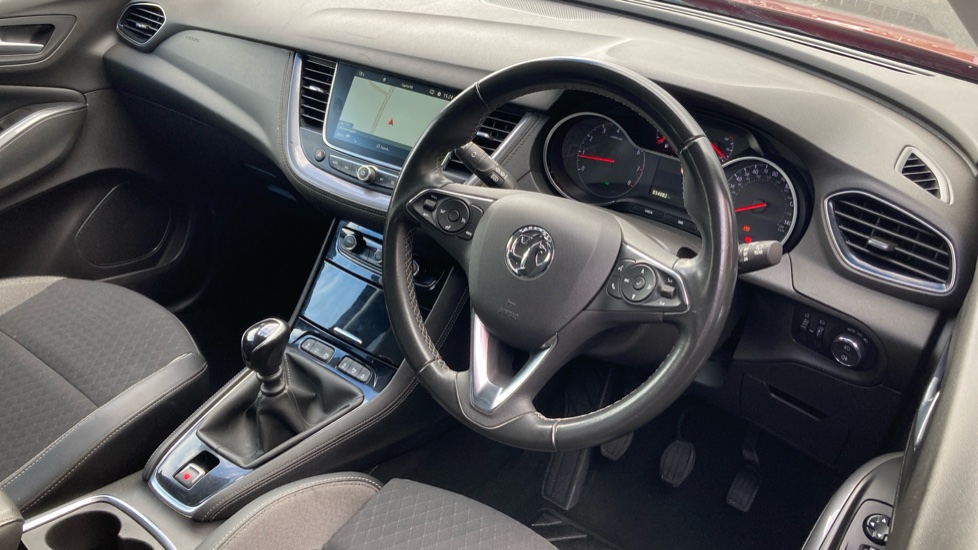 Vauxhall Grandland X 1.2 Turbo Griffin Edition 5dr Petrol Hatchback - Image 11