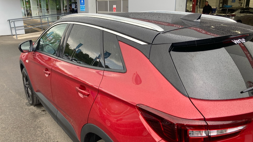 Vauxhall Grandland X 1.2 Turbo Griffin Edition 5dr Petrol Hatchback - Image 25