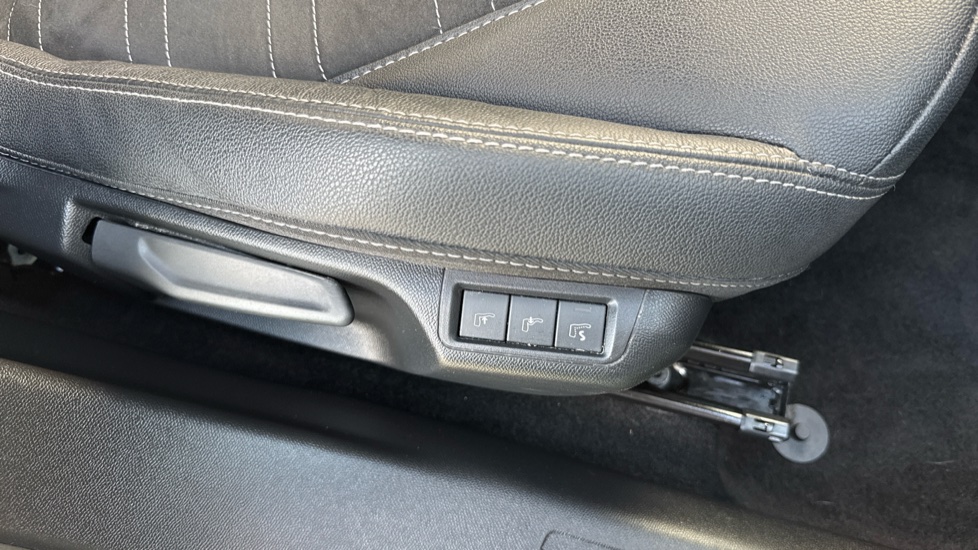 Vauxhall Mokka 1.2 Turbo Ultimate 5dr Auto Petrol Hatchback - Image 35