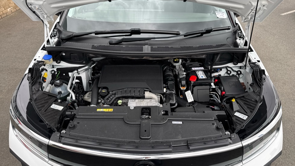 Vauxhall Grandland 1.2 Turbo GS Line 5dr Petrol Hatchback - Image 8