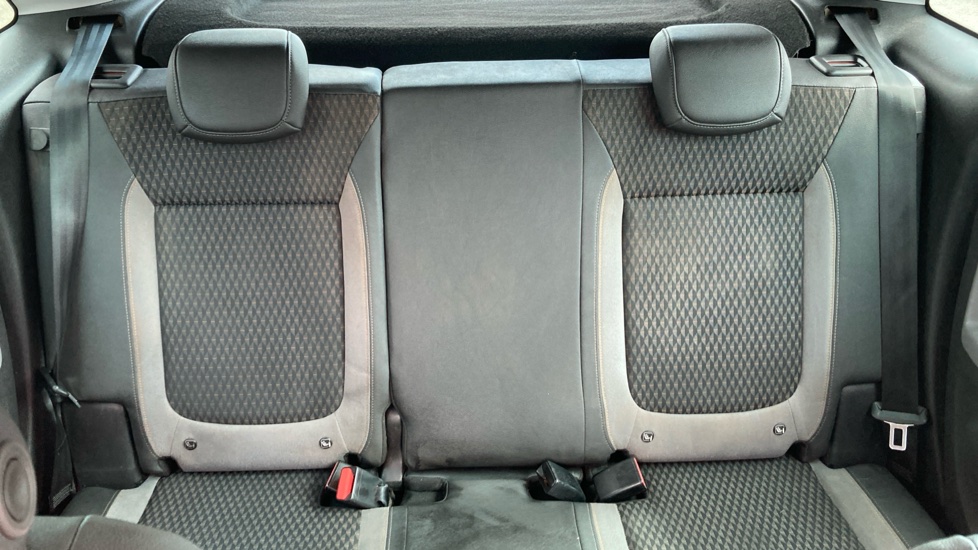 Vauxhall Crossland X 1.2 [83] Elite 5dr Petrol Hatchback - Image 15