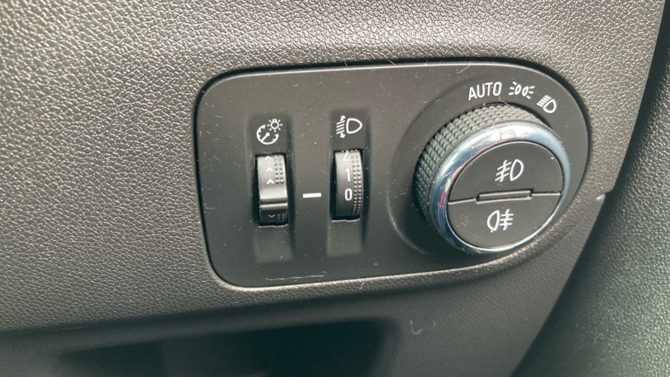 Vauxhall Crossland X 1.2 [83] Elite 5dr Petrol Hatchback - Image 26