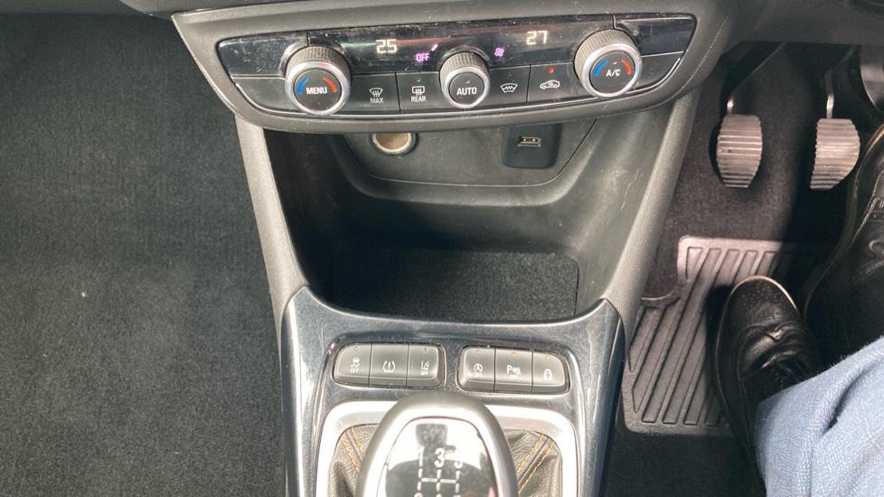 Vauxhall Crossland X 1.2 [83] Elite 5dr Petrol Hatchback - Image 30
