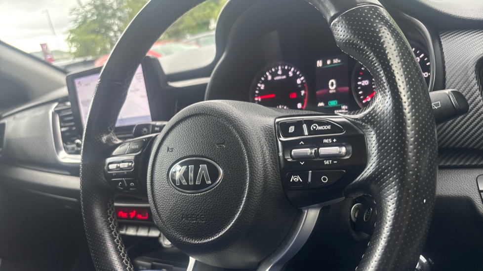 Kia Stonic 1.0T GDi 48V GT-Line 5dr Petrol Estate - Image 21