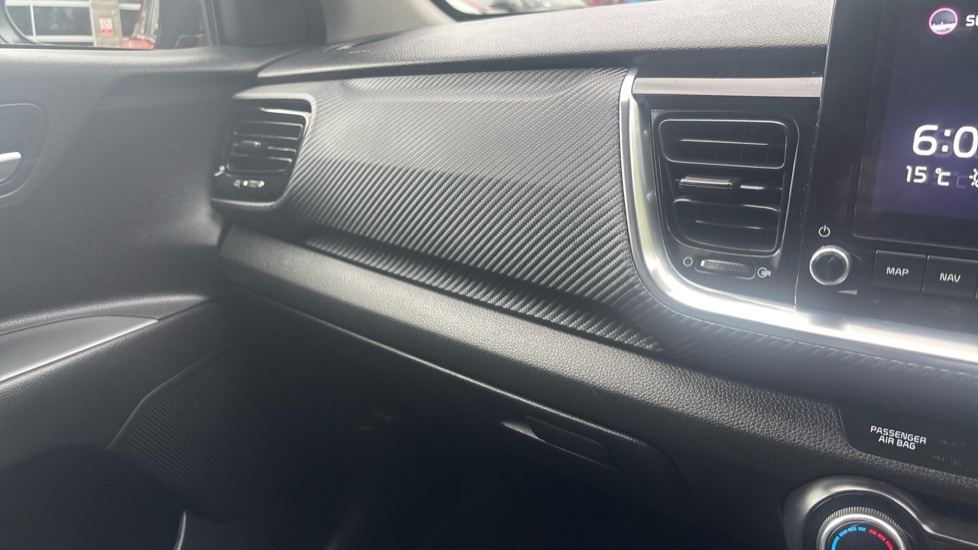 Kia Stonic 1.0T GDi 48V GT-Line 5dr Petrol Estate - Image 34